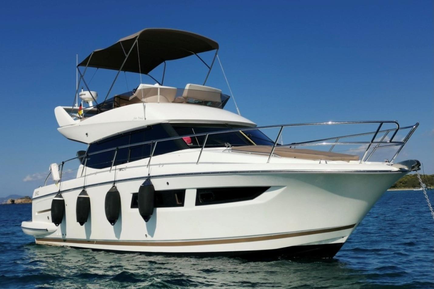 2011 Jeanneau PRESTIGE 350 Flybridge