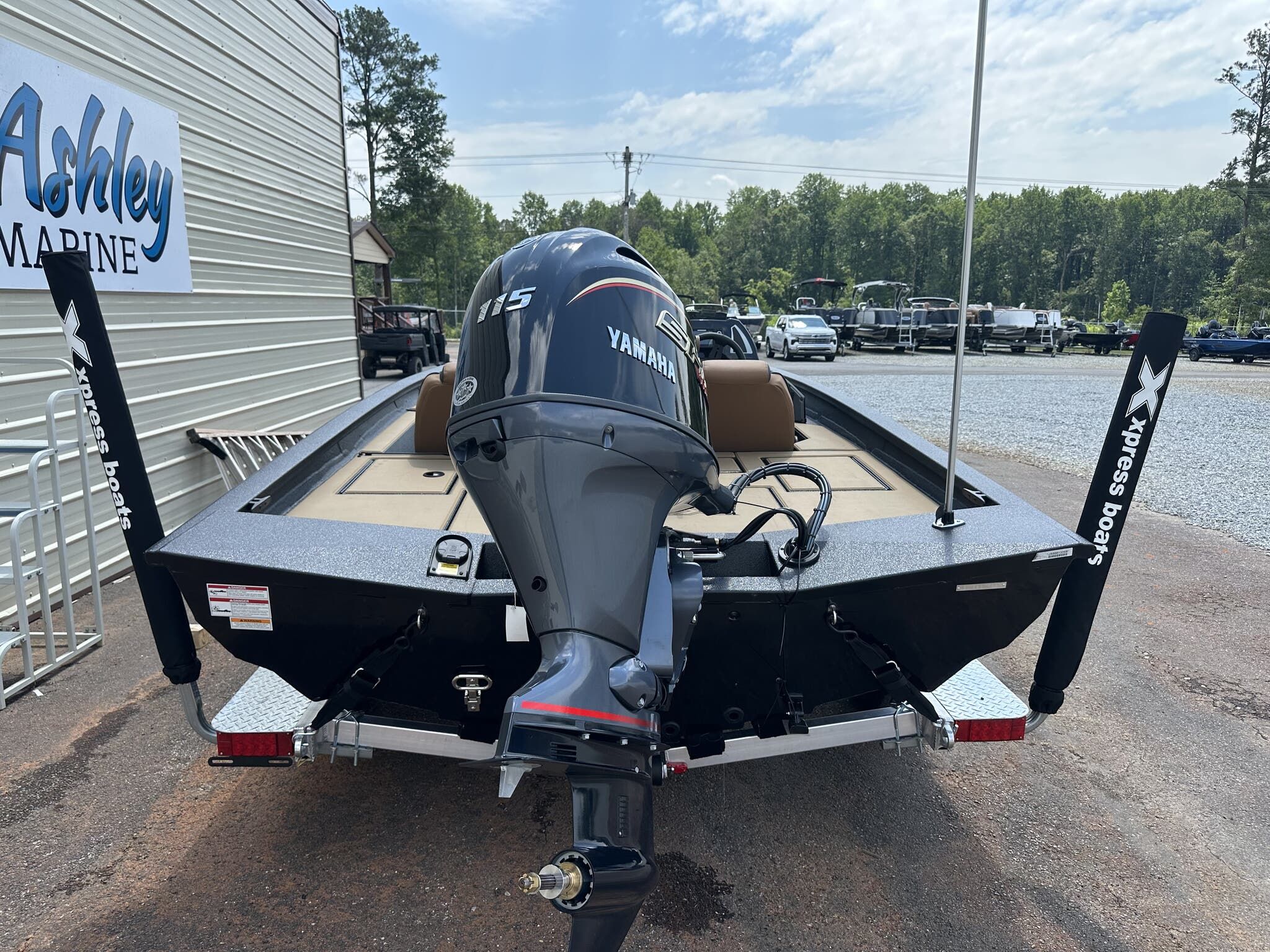 2027 Xpress H18 Bass - 9
