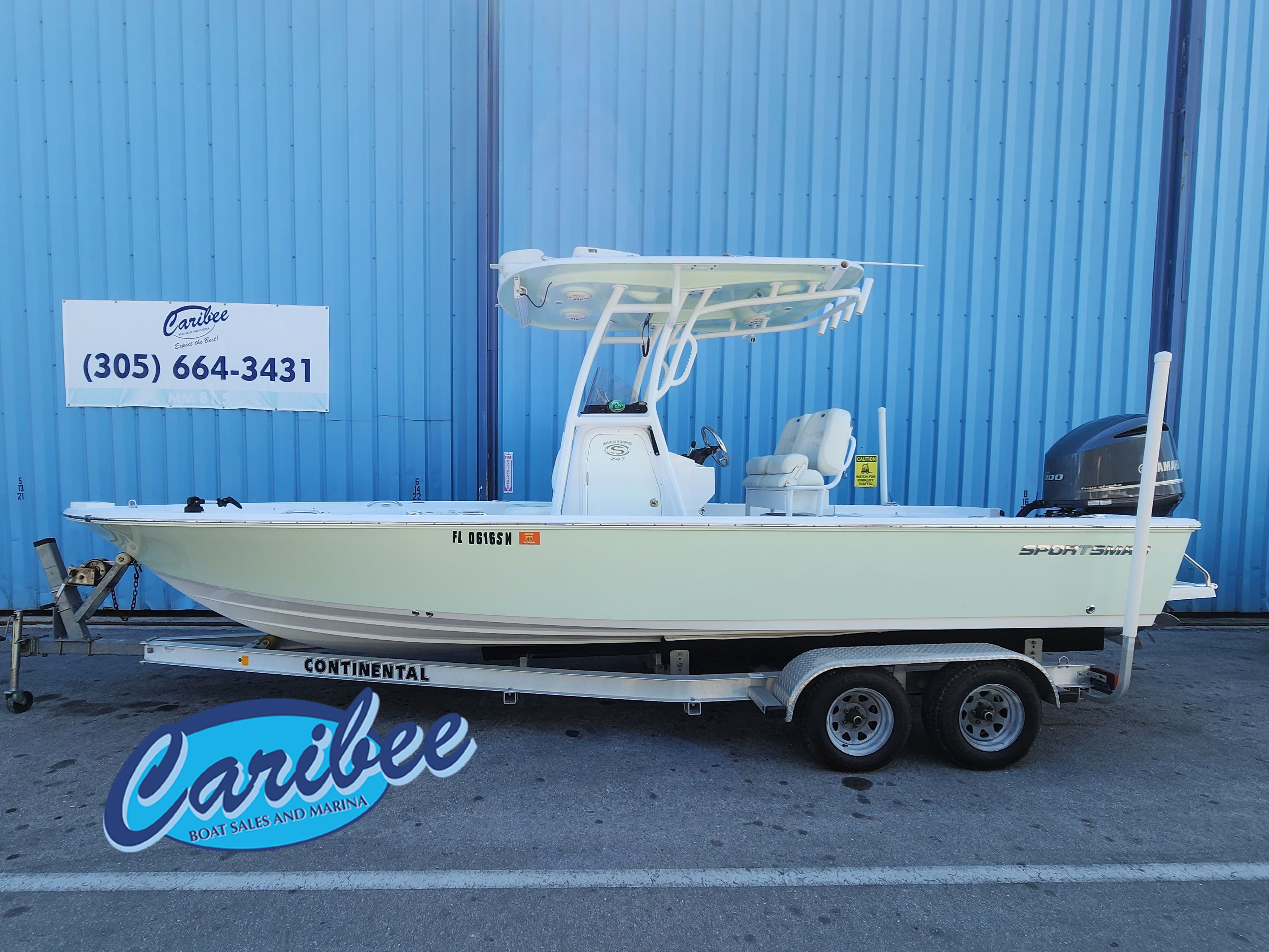 2020 Sportsman Masters 247 Bay Boat