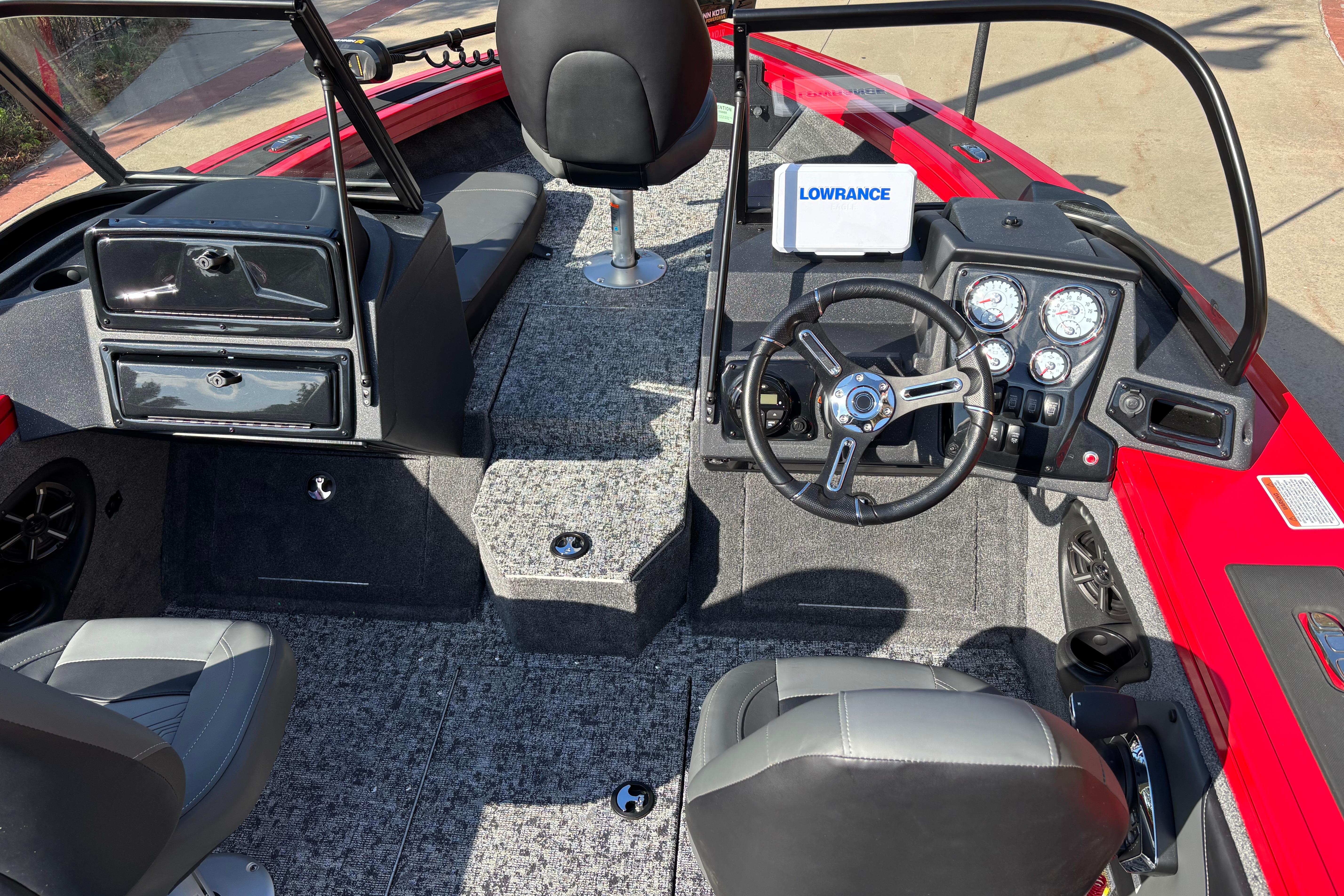 2026 Tracker Targa V-19 Combo boat interior with steering wheel and dashboard controls.