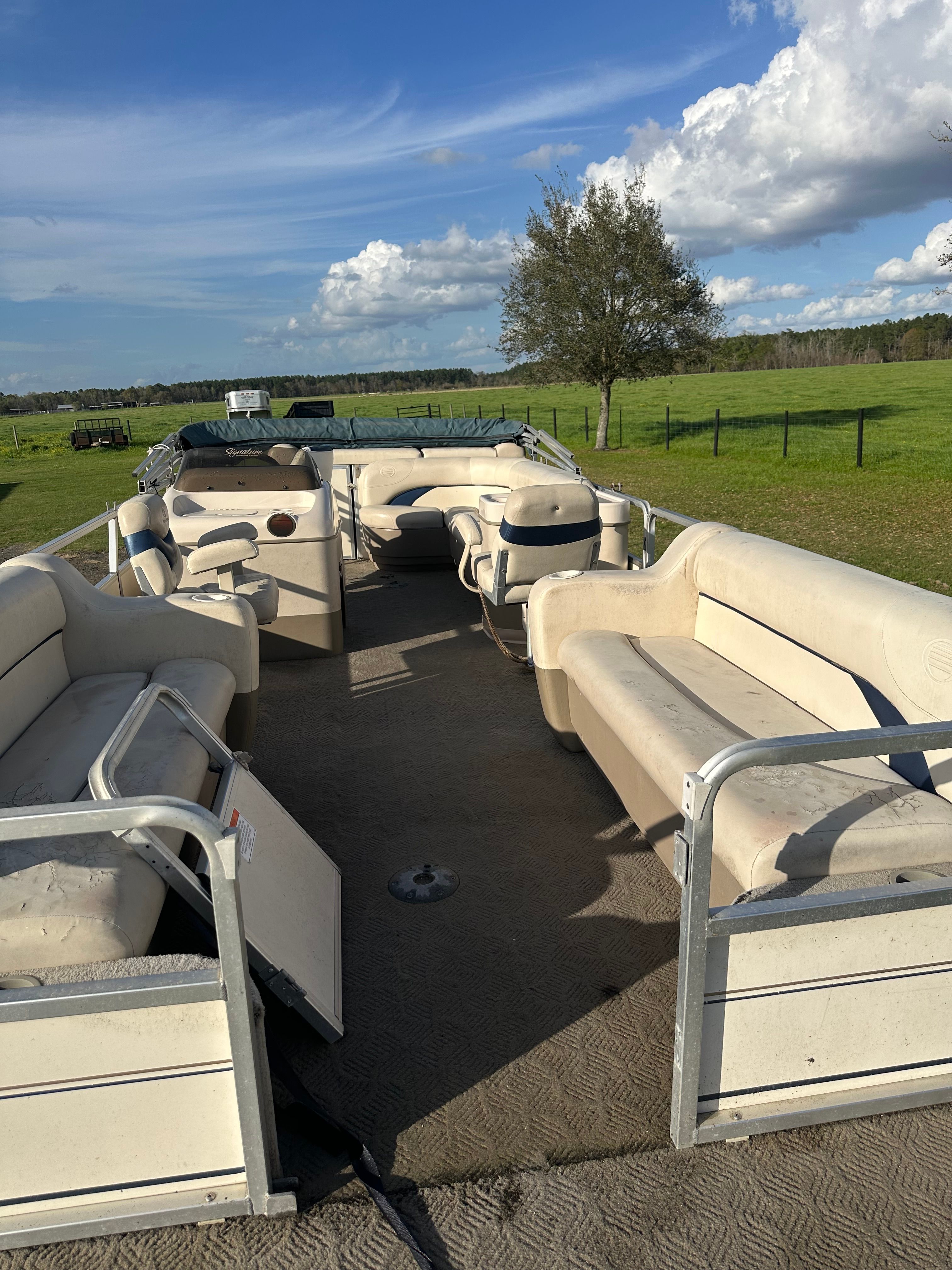 2004 Tracker Pontoon - 8