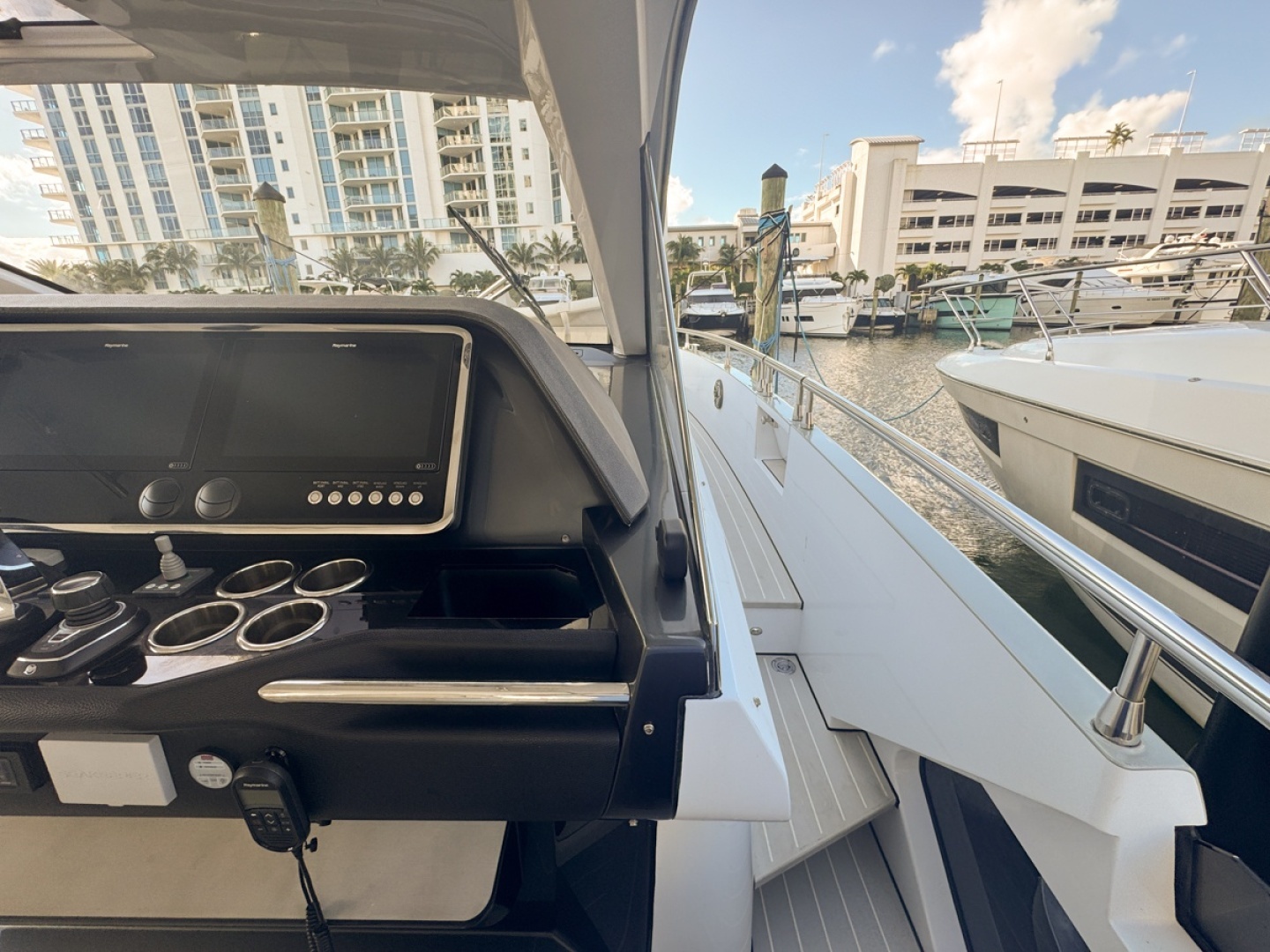 2023 Azimut Verve 47 - Image 32