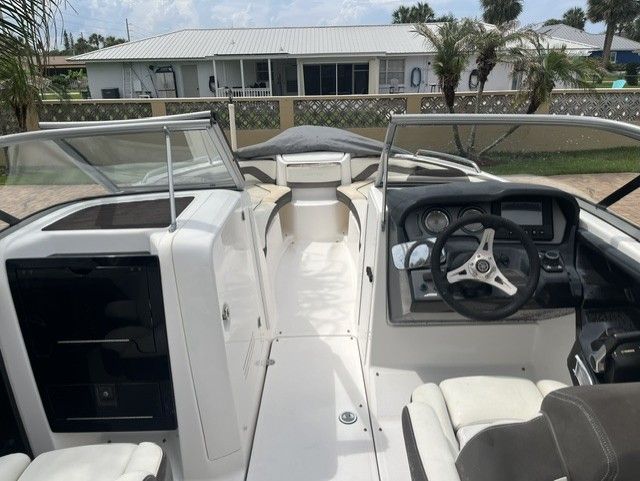 2015 Yamaha Boats 242 Limited S