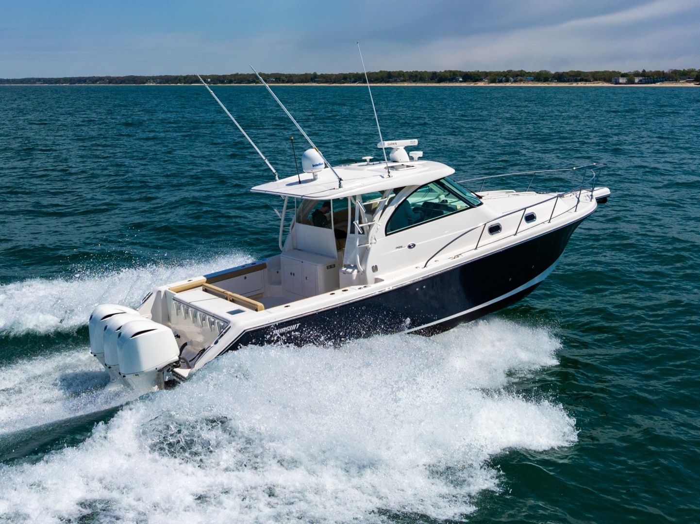 2016 Pursuit OS 385 Offshore - Image 2
