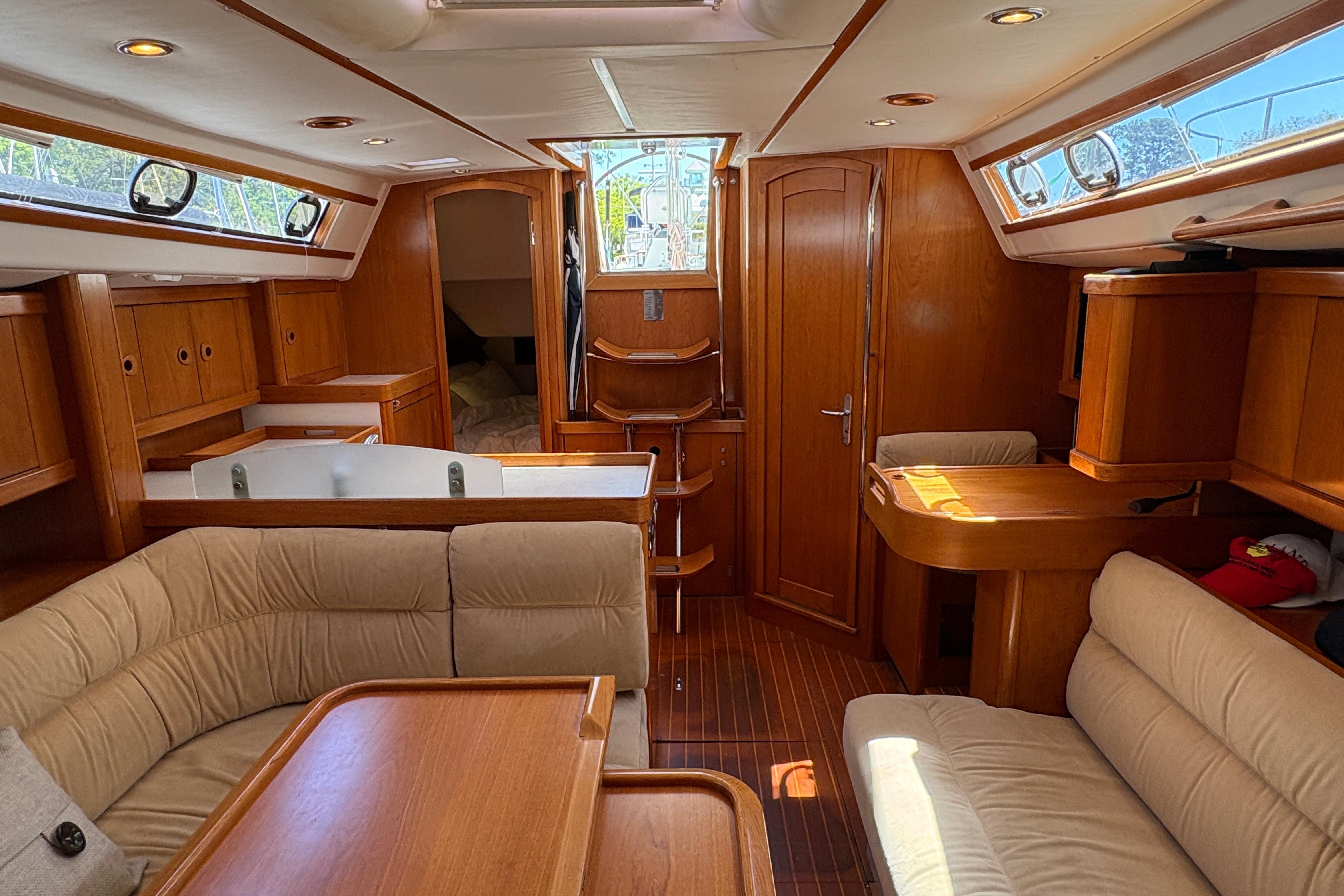 2008 Wauquiez Centurion 40s salon