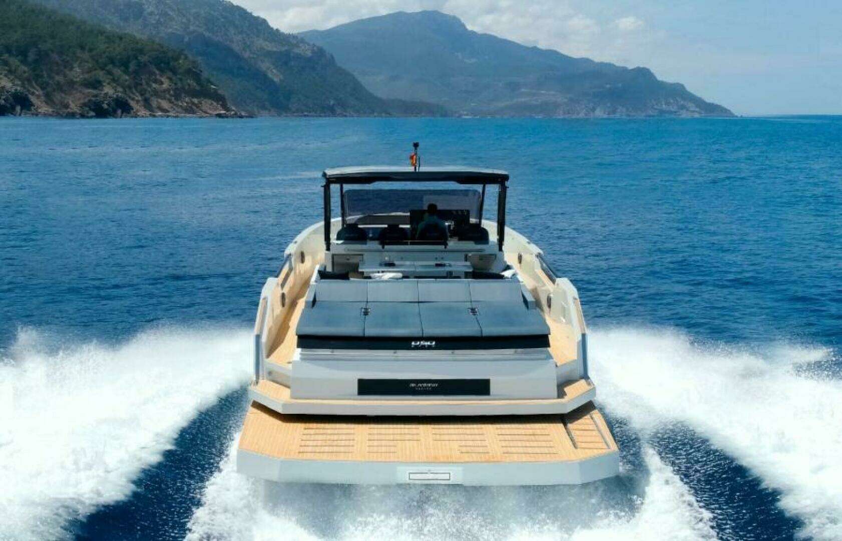 2026 De Antonio Yachts 50 Open - Image 13