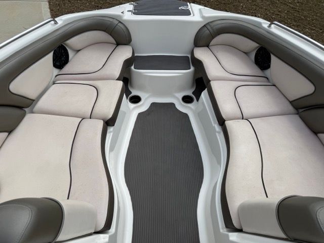 2012 Yamaha Boats 242 Limited - 7