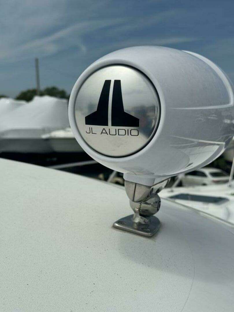2006 Tiara Yachts 43 Sovran - Image 21
