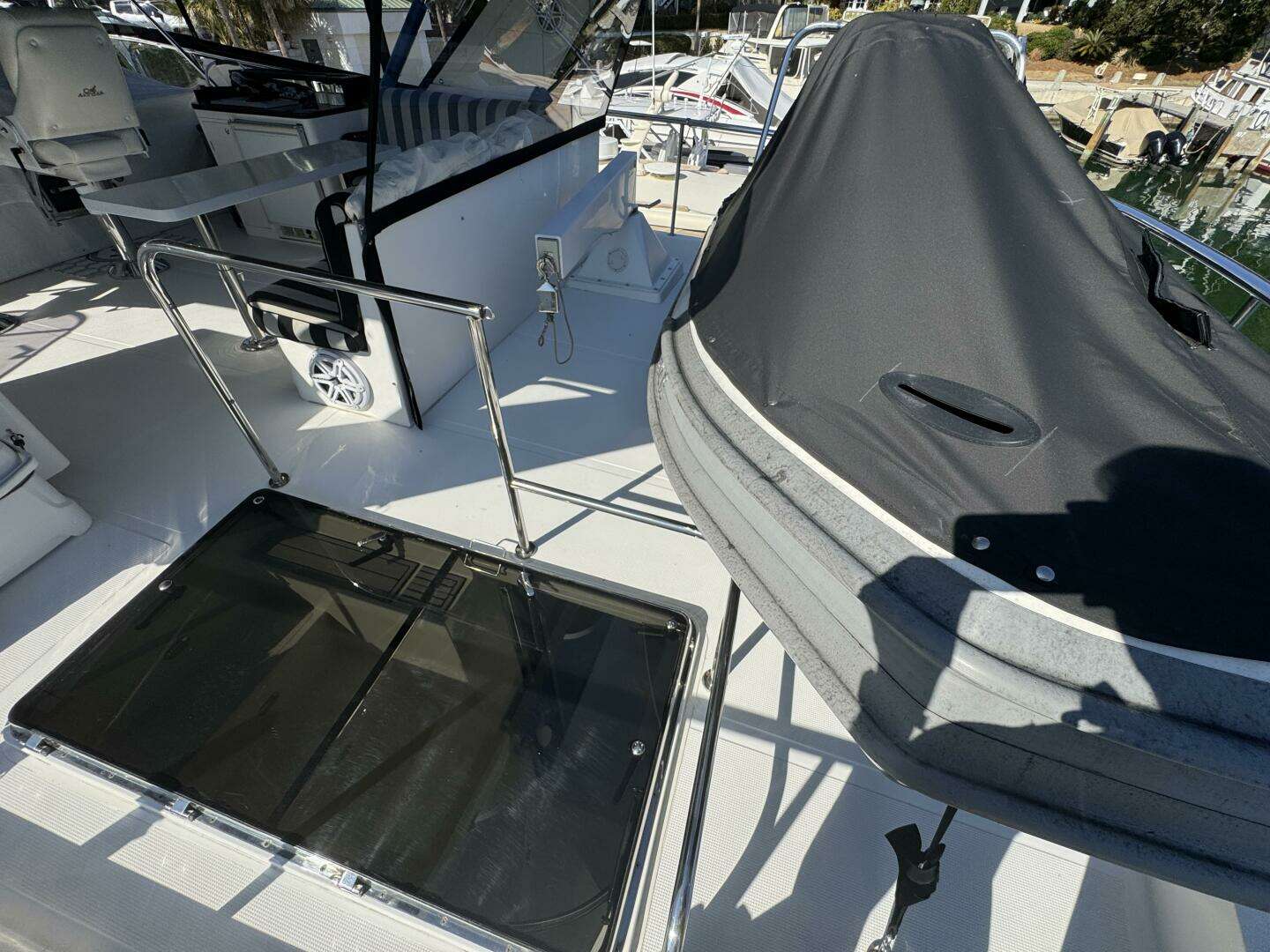 2004 Altima 55 Pilothouse - Image 10