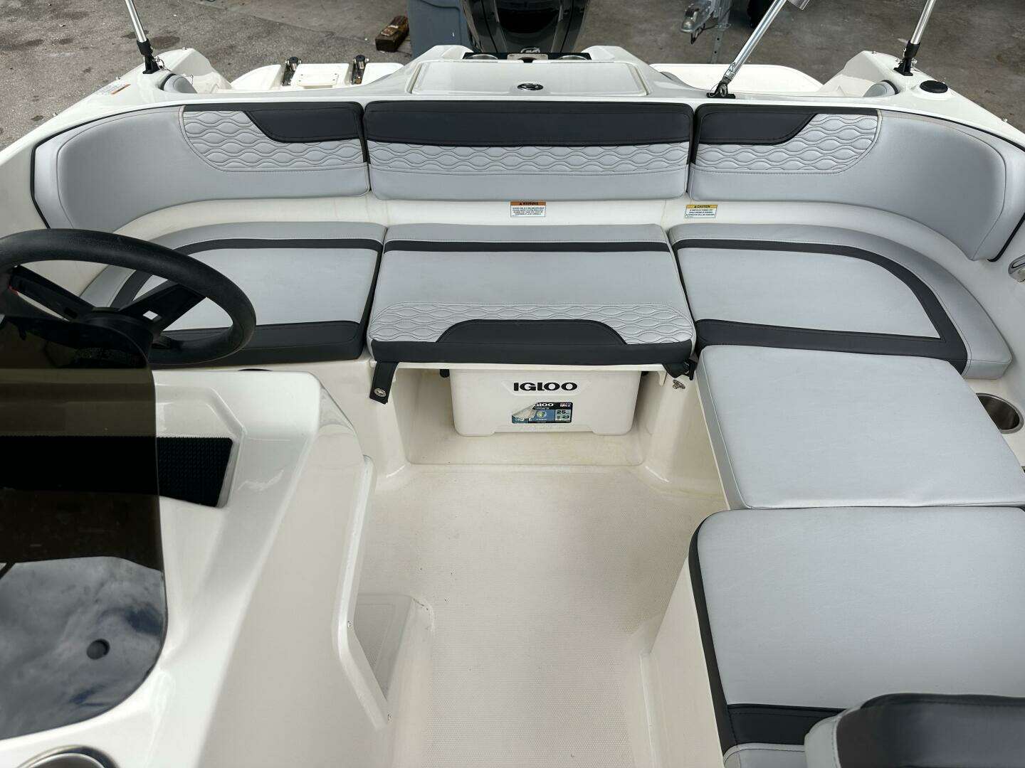 2023 Bayliner M17 - Image 8
