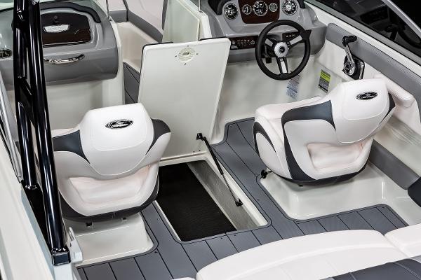Manufacturer Provided Image: 2025 Chaparral 21 SSi boat interior with modern seating and sleek dashboard design.