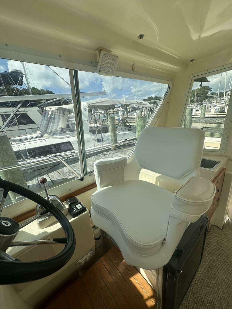 1996 Albin 31 Tournament Express - Image 18