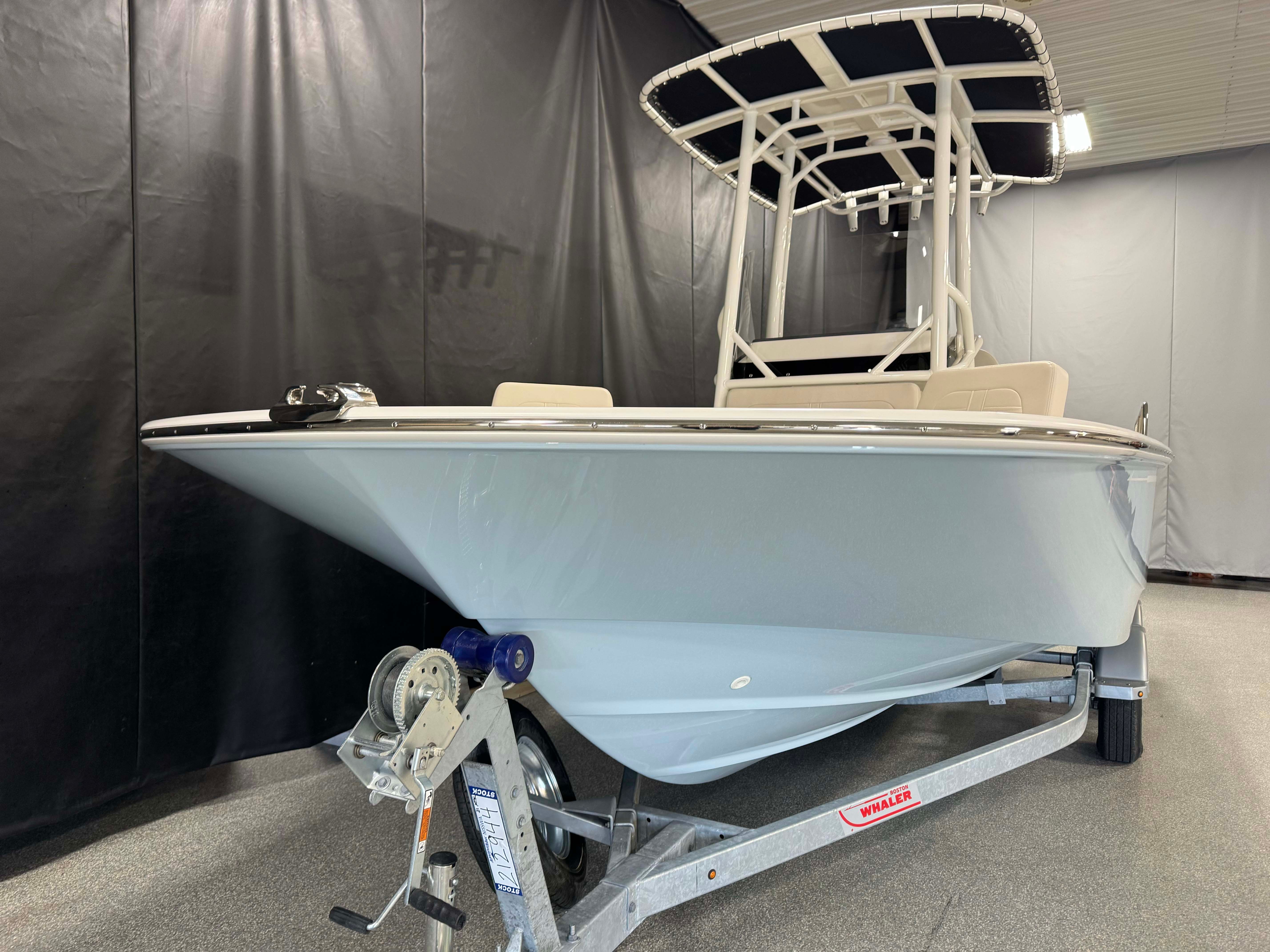 2026 Boston Whaler 210 Montauk - 2