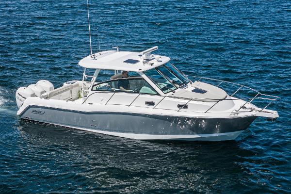 2020 Boston Whaler 345 Conquest - 60