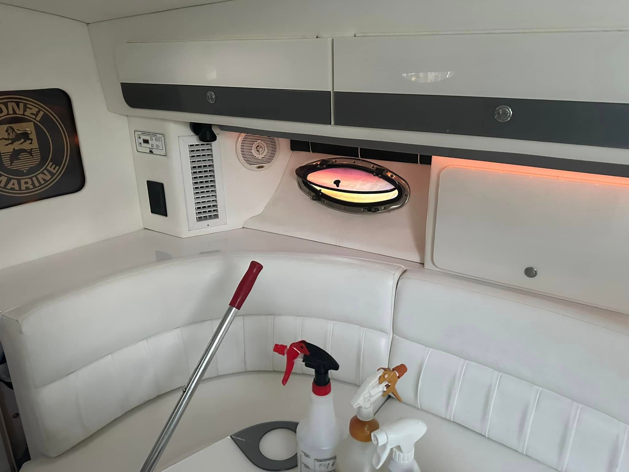 1999 Donzi 3250 LXC - 6