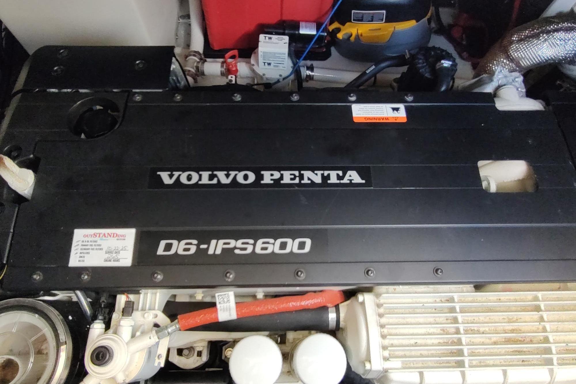 Volvo Penta D6-IPS600 engine in 2021 Regal 42 Fly yacht.