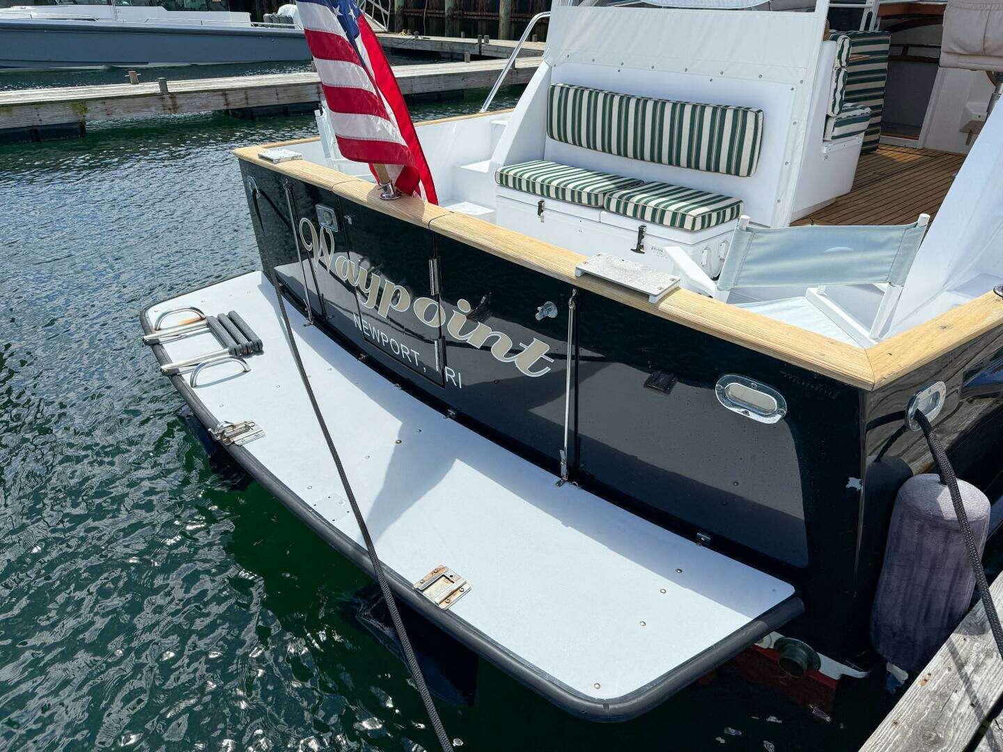 2002 Legacy 34 Express Twin Jet - Image 8