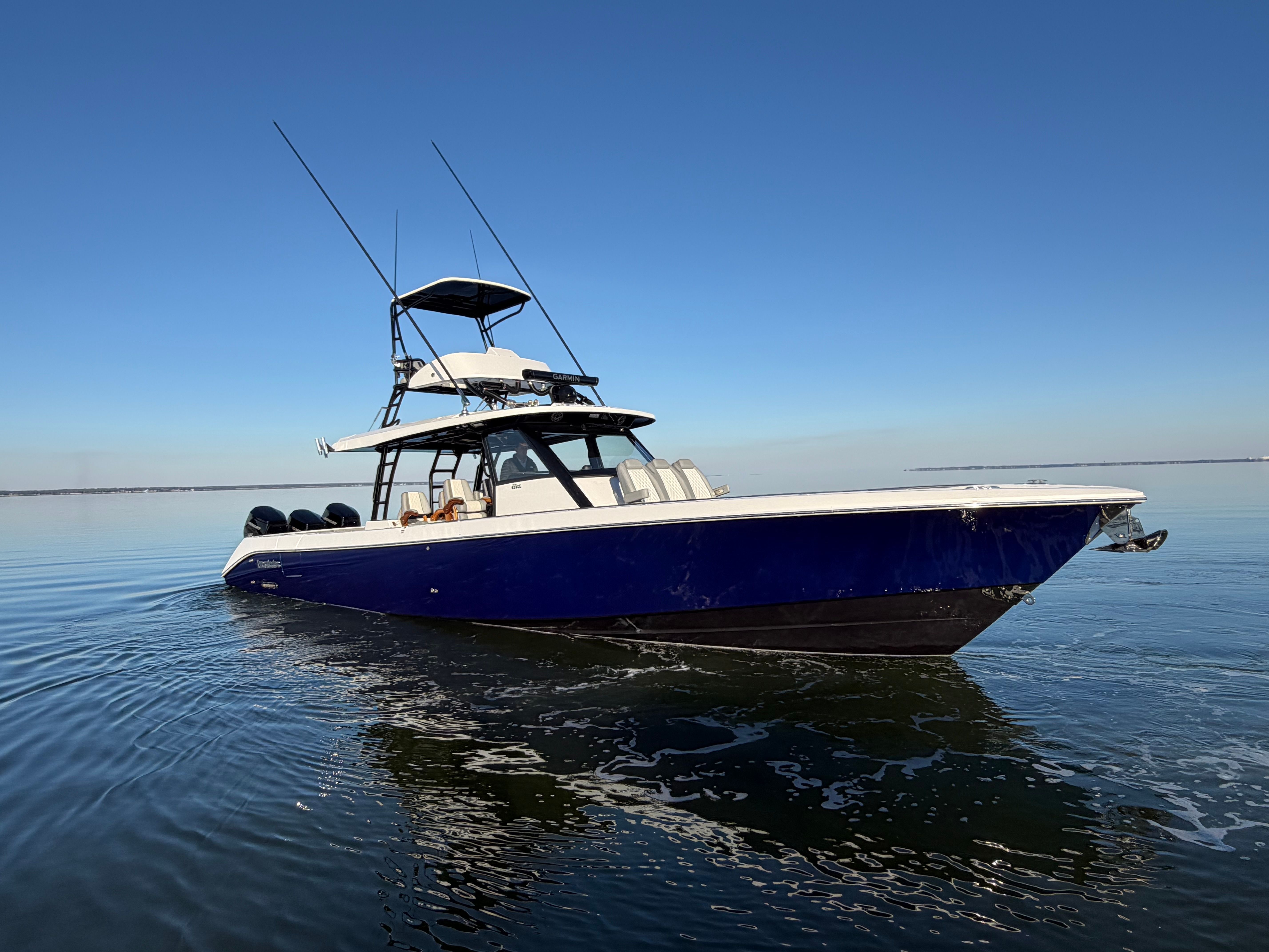 2026 EVERGLADES 455 CC - Image 3