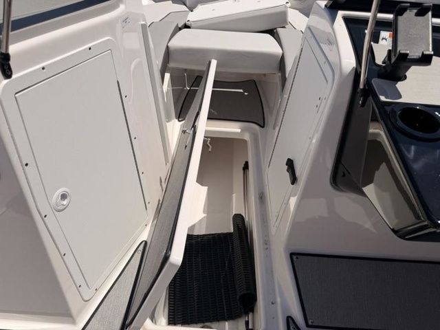 2026 Yamaha Boats SX220 - 21
