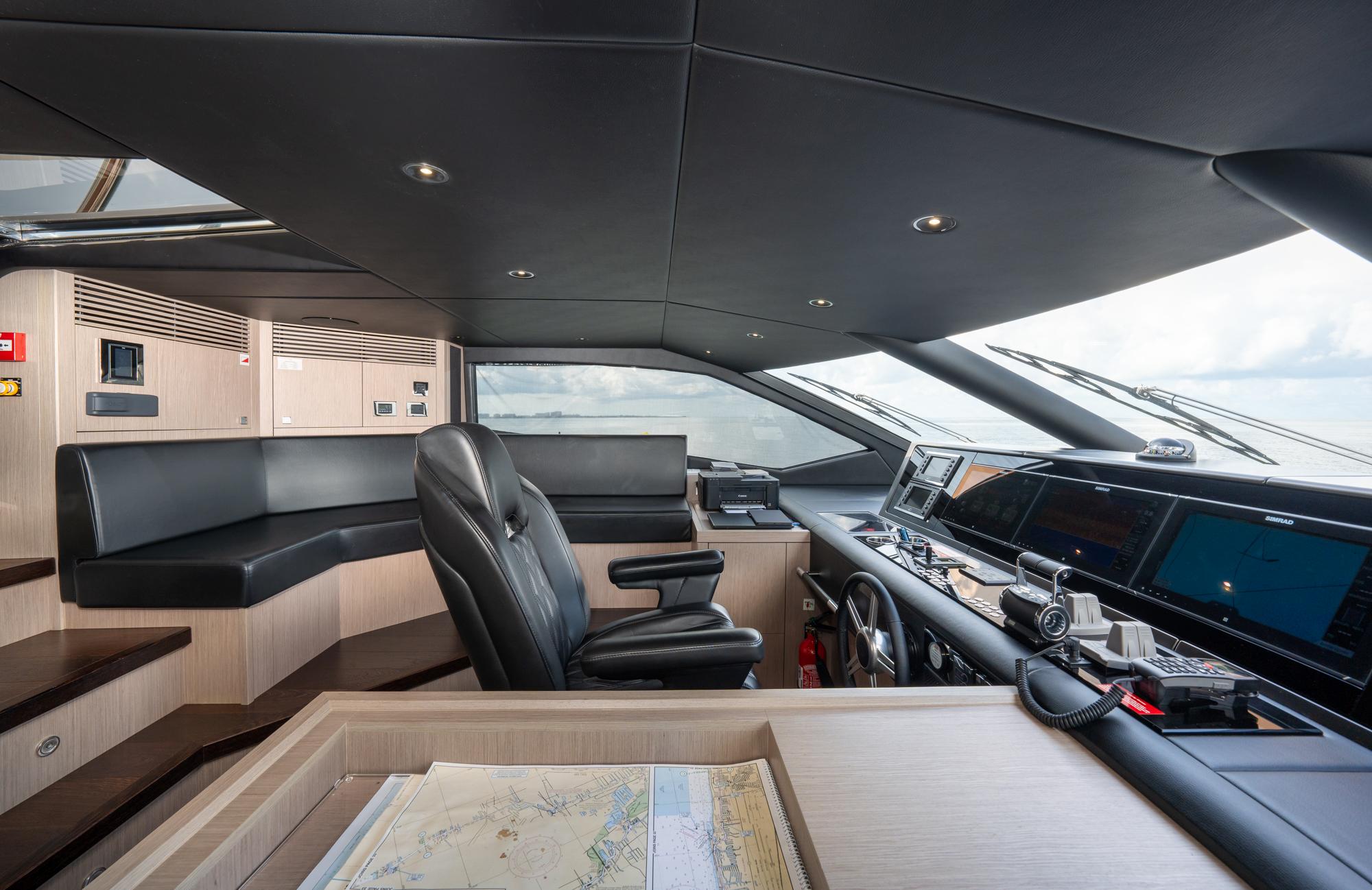 2021 Sunseeker 95 Yacht - 51