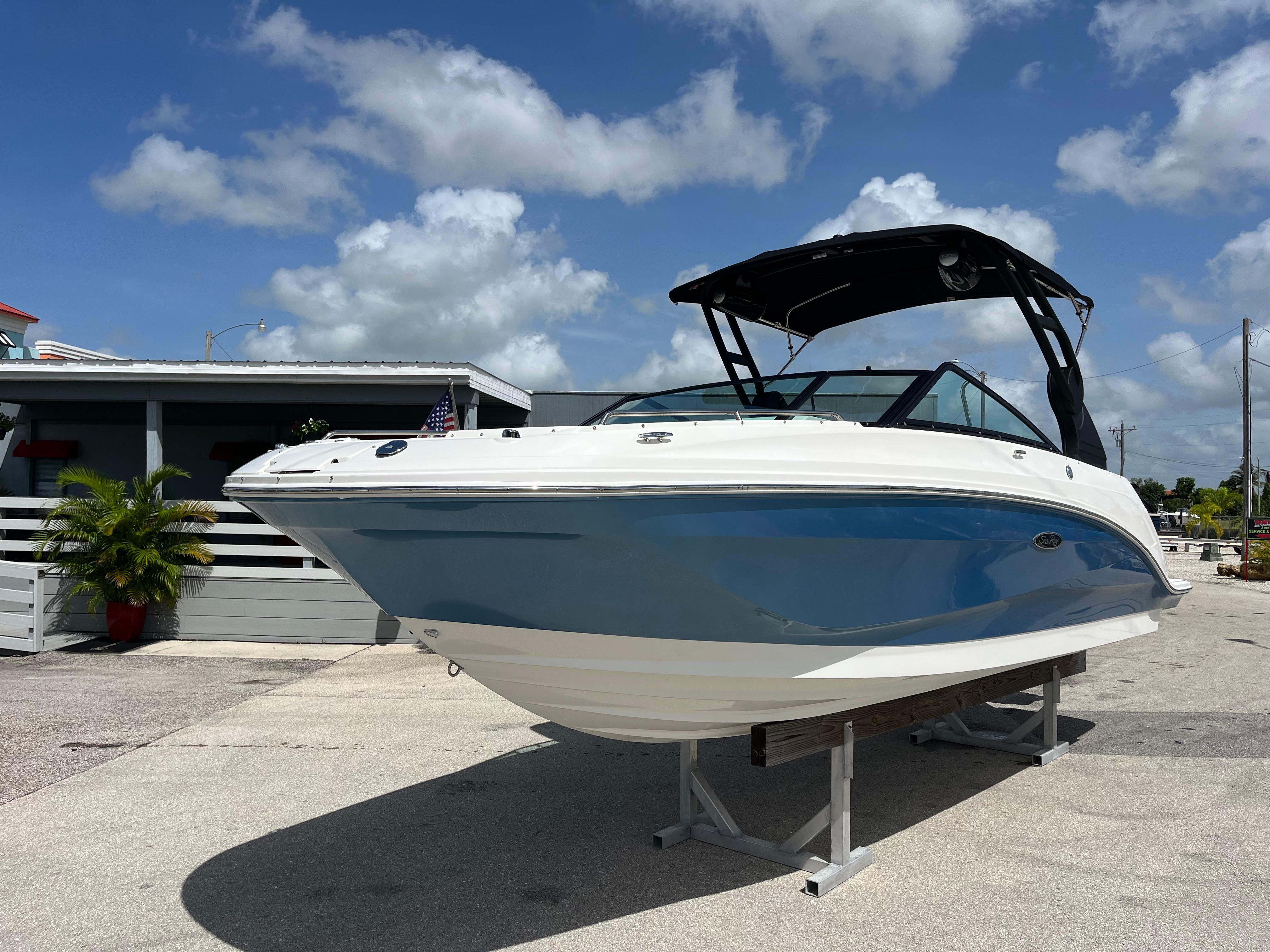2021 Sea Ray SDX 250 Outboard