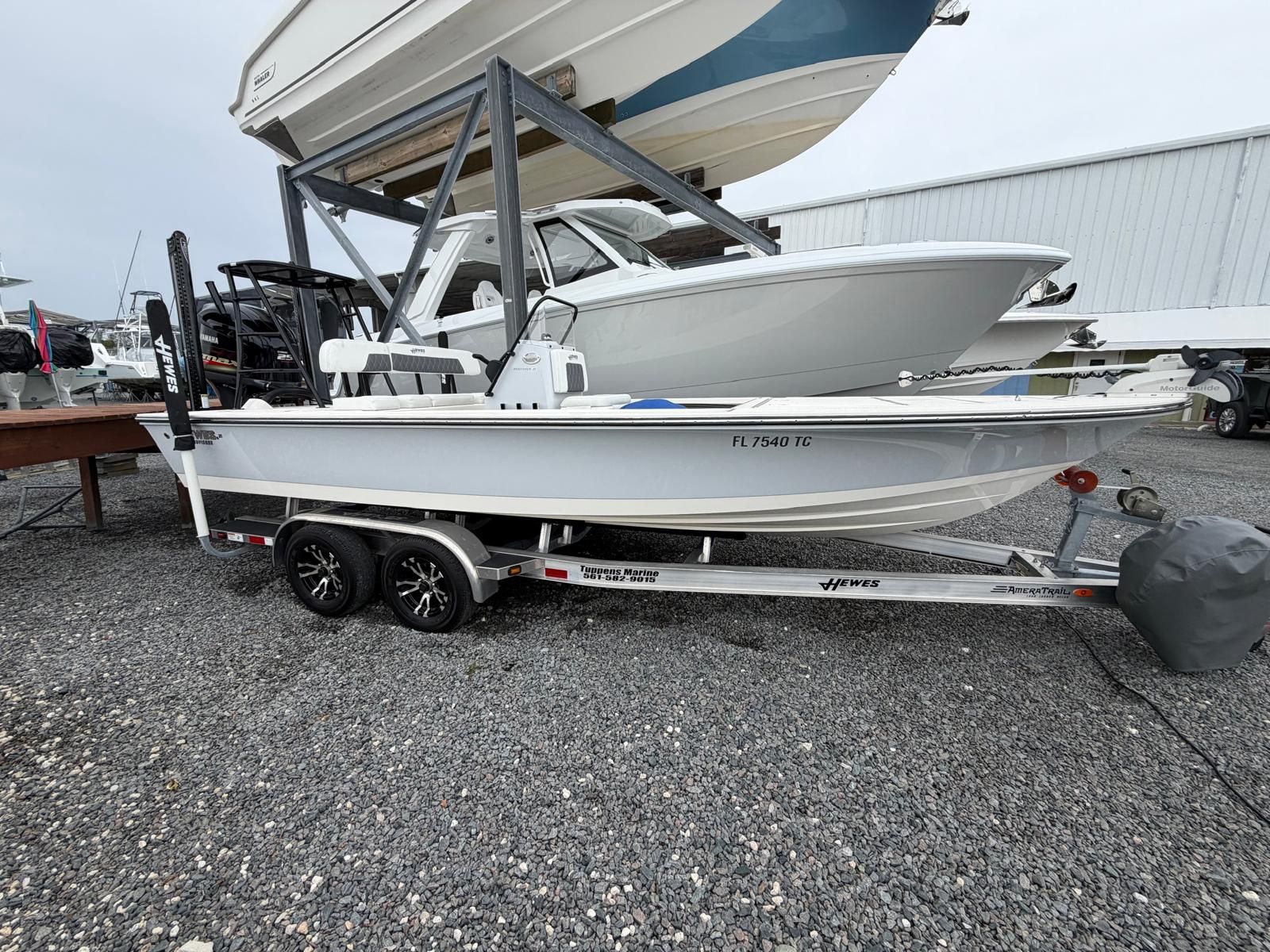 2022 Hewes Redfisher 21