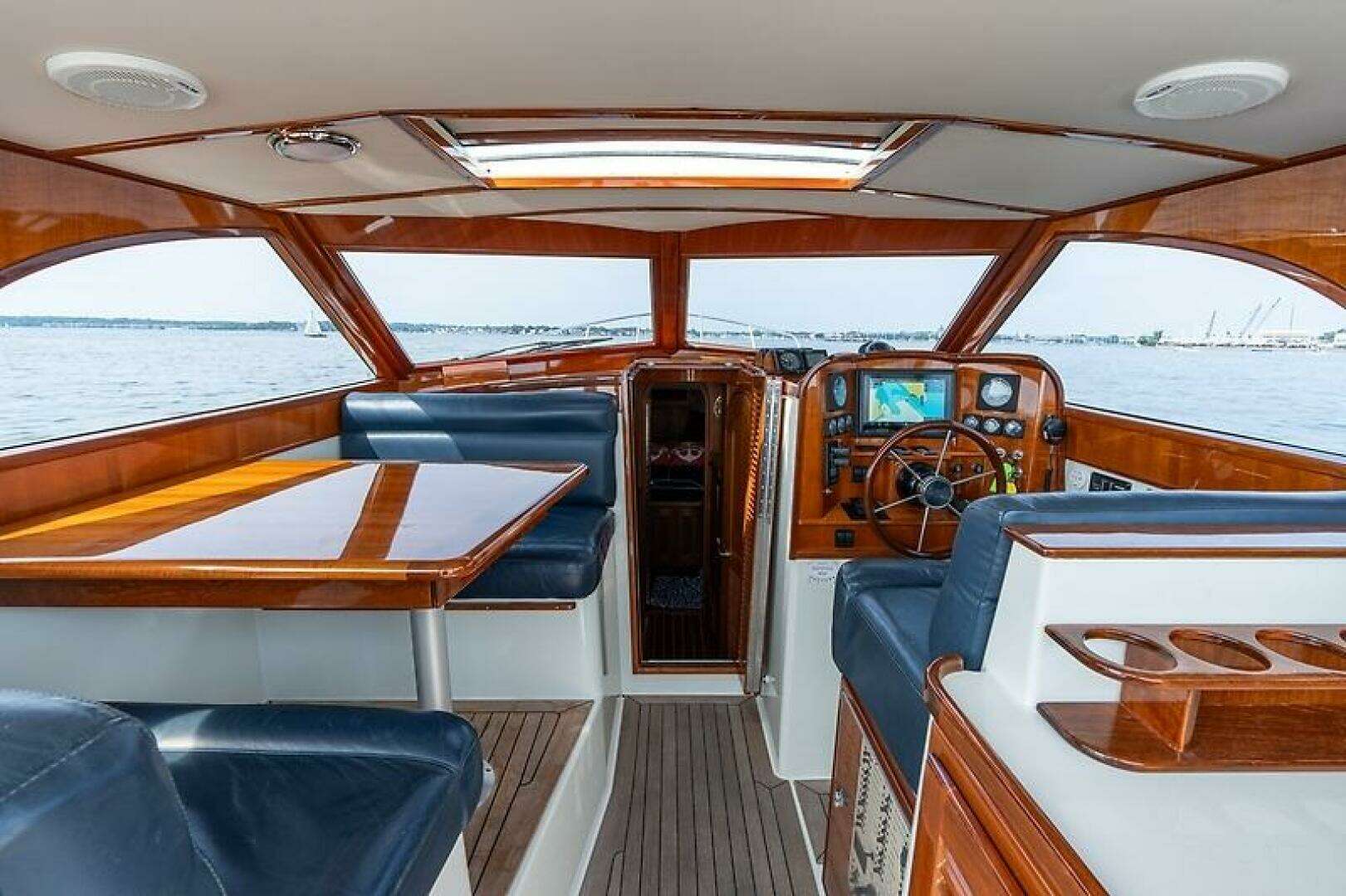 2002 San Juan 38 - Image 28