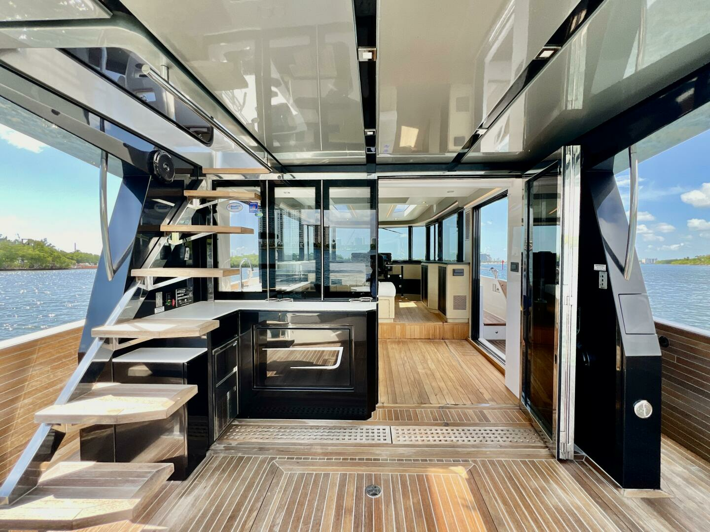 2022 Okean Flybridge 50 - Image 12
