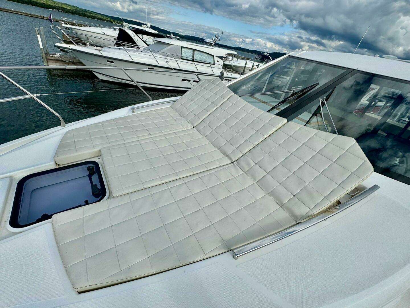 2016 Absolute 45 Sport Yacht - Image 36