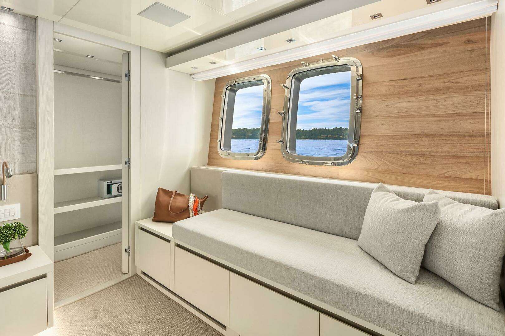 2023 Sanlorenzo SL86 - Image 23