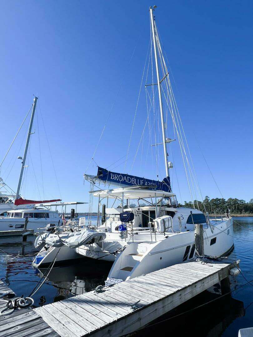 2010 Broadblue 435 - Image 17