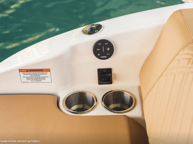 2026 Sea Ray 230 SDX - 3