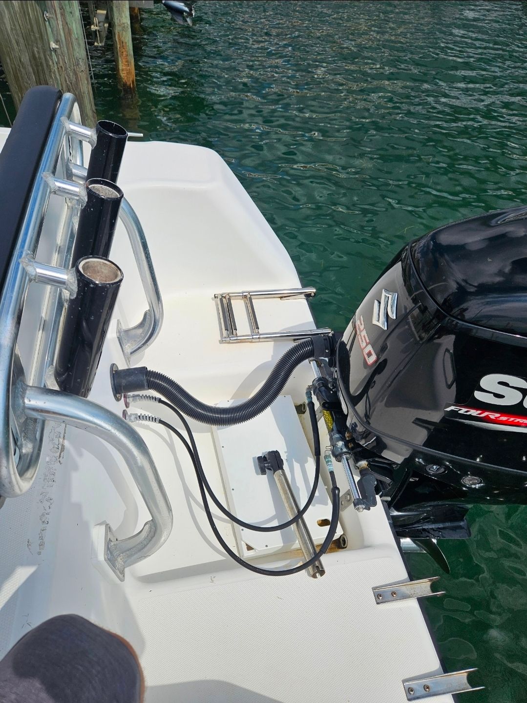 2001 Century 2300 Center Console - 12