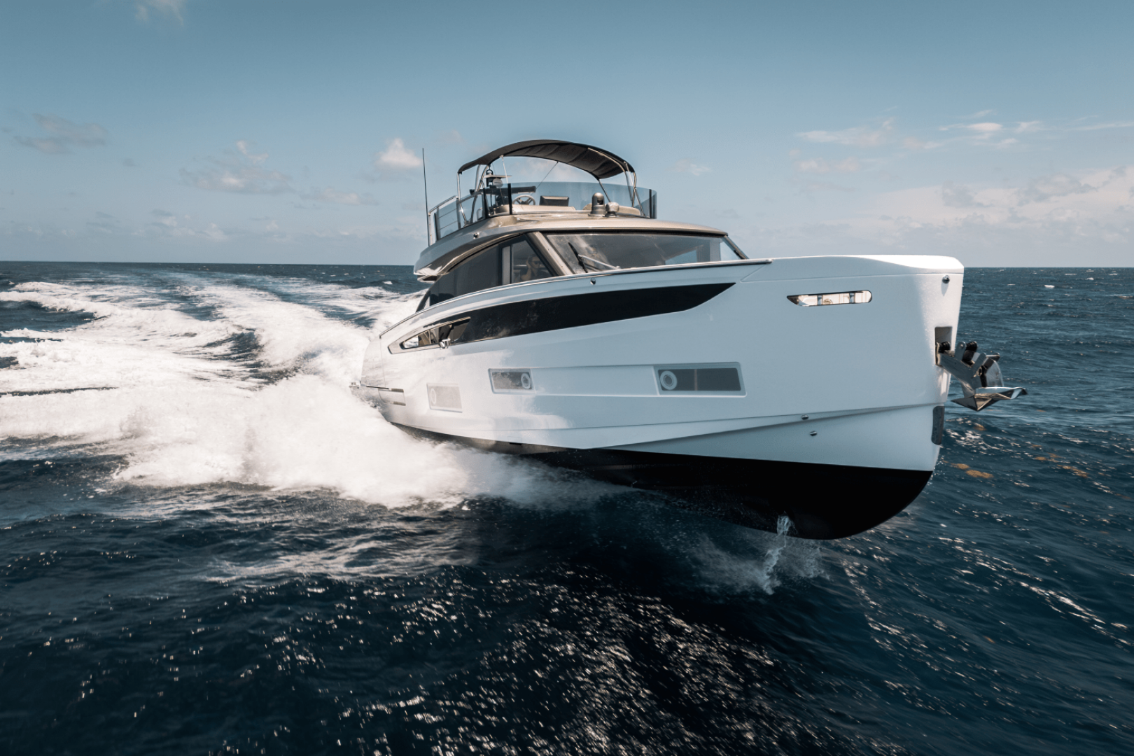 2025 Azimut Seadeck 6 - Image 3