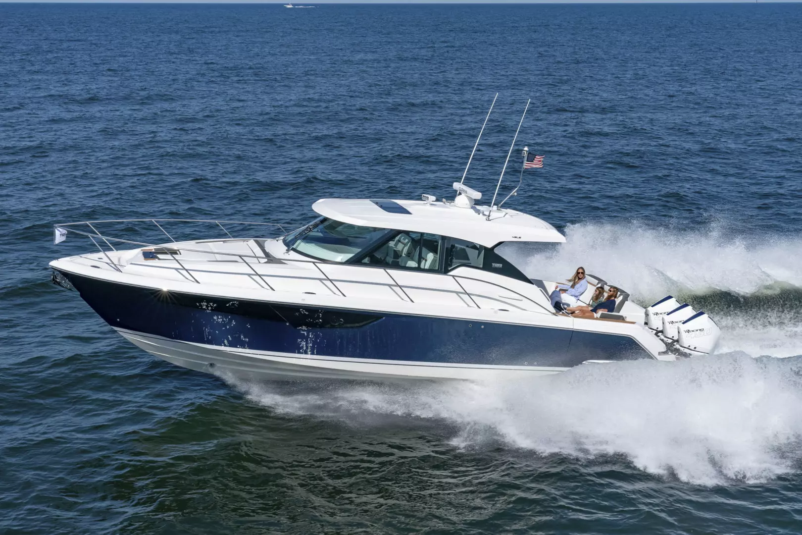 2021 Tiara Sport 43LE - Image 10