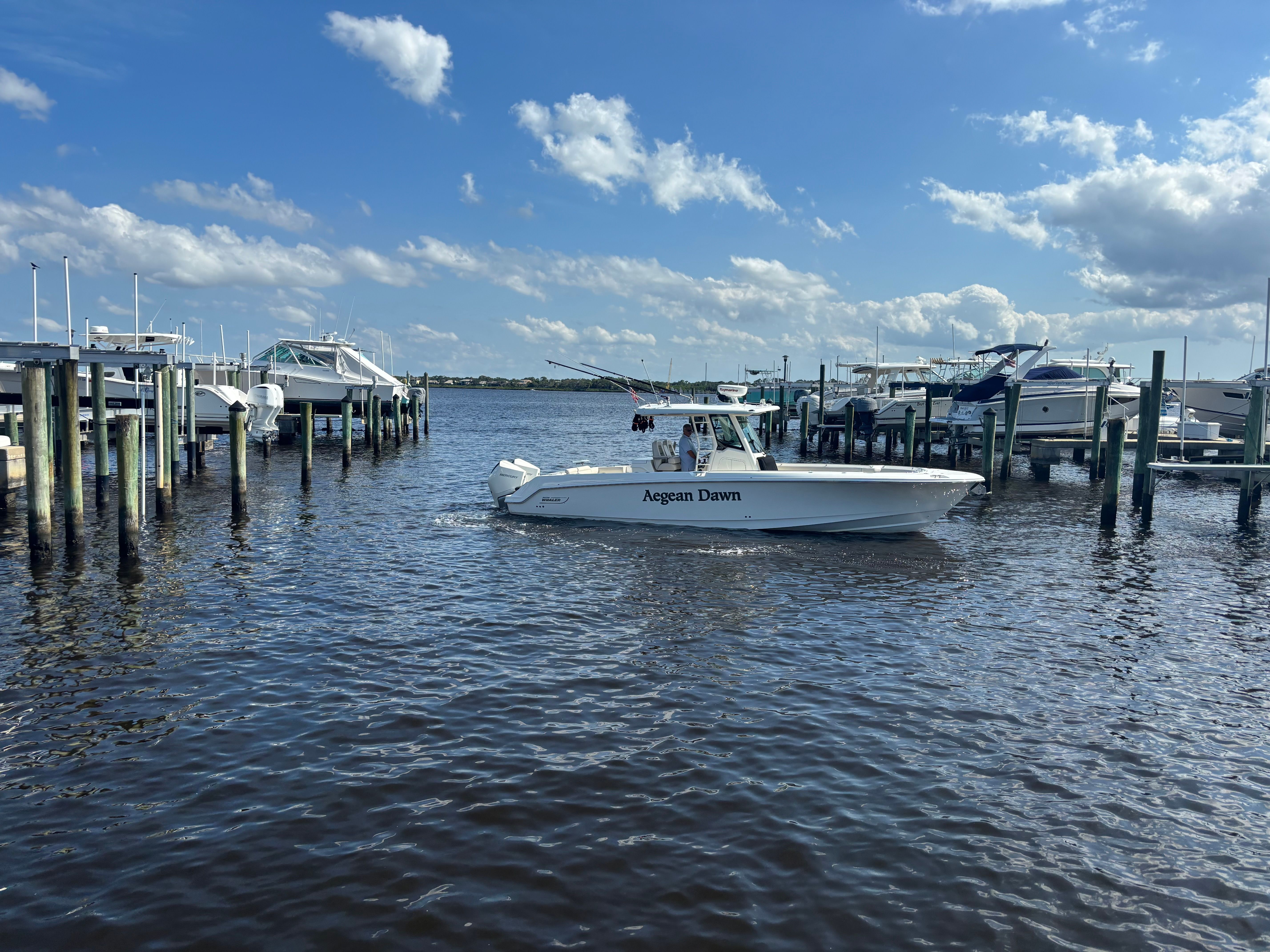 2021 Boston Whaler 330 Outrage - 12