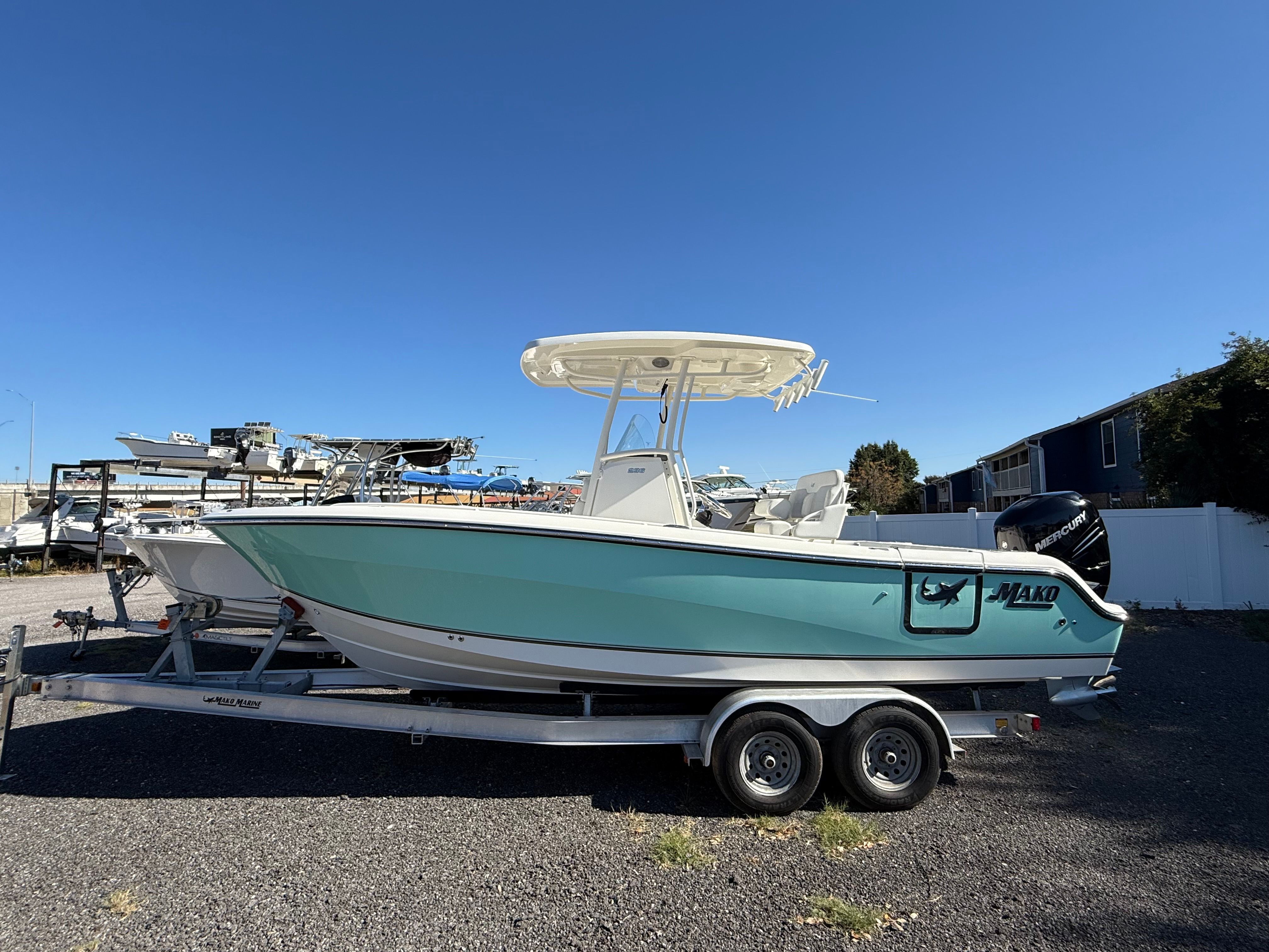 2021 Mako 236 Center Console