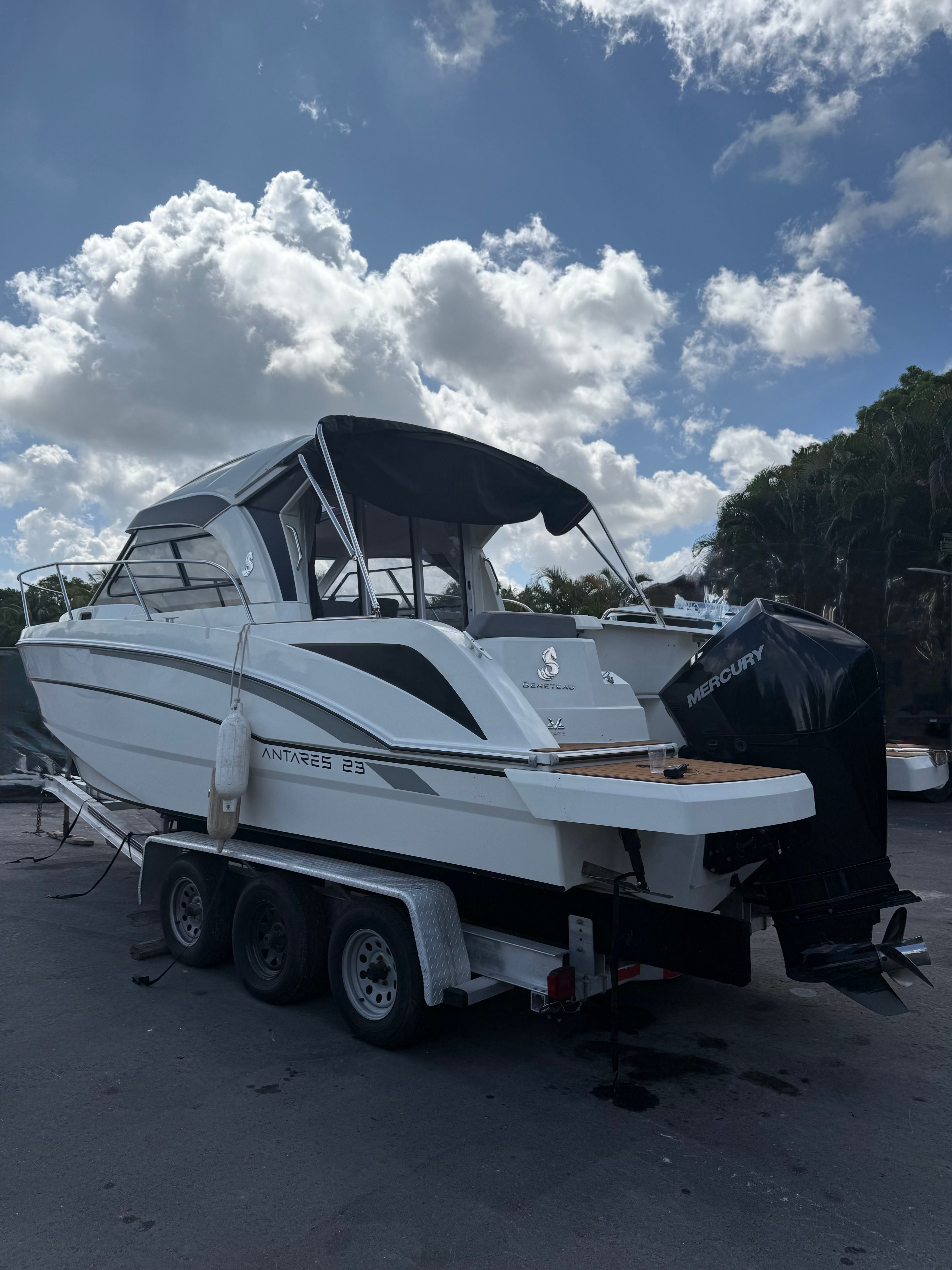 2020 Beneteau Antares 23 - 9