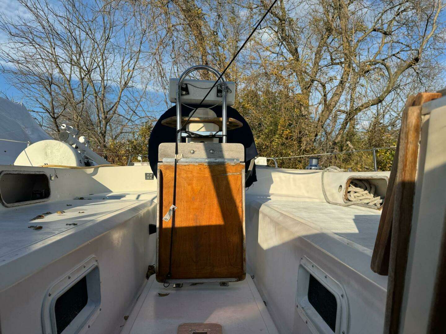 1987 Irwin 38 - Image 11