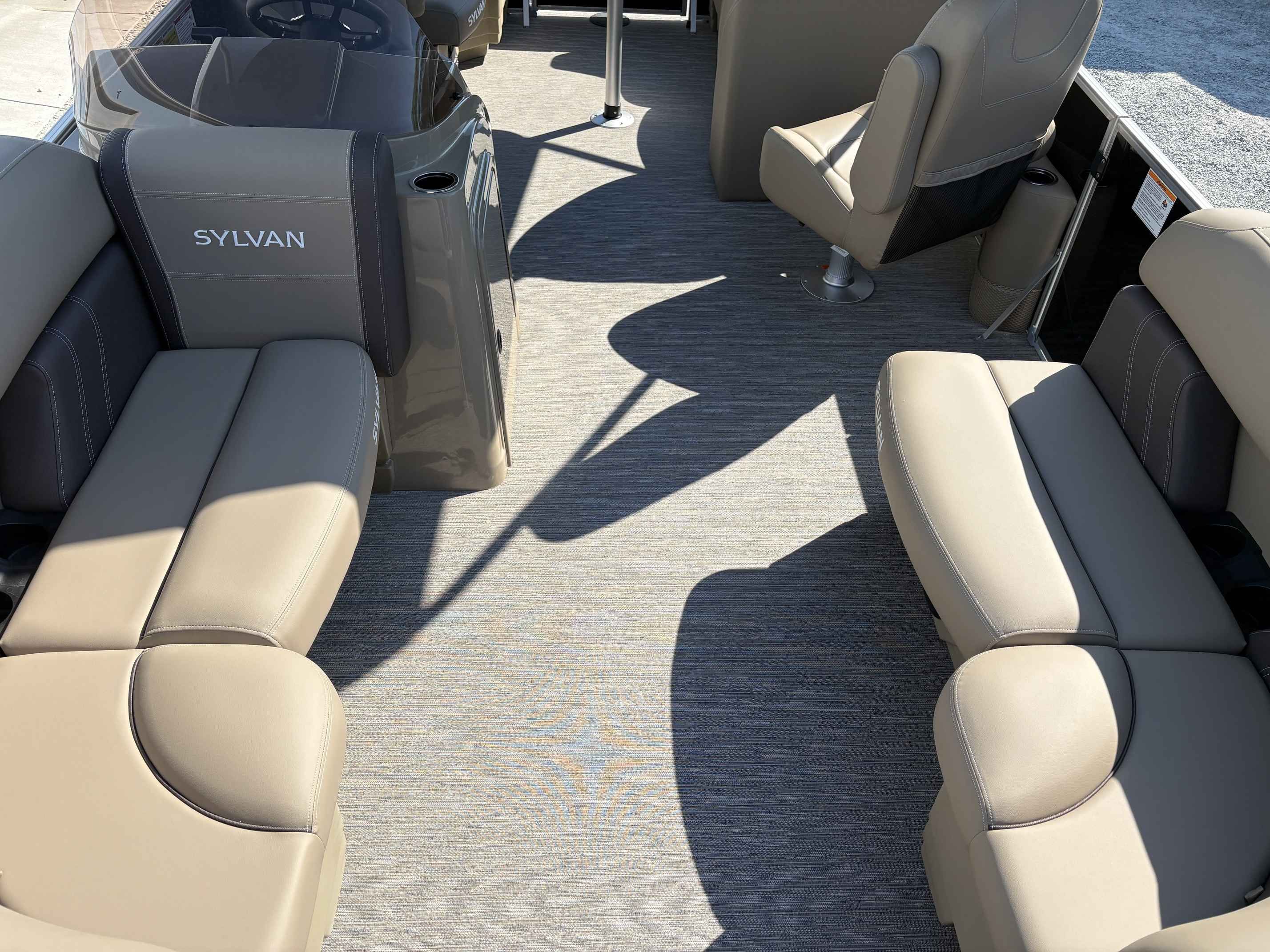 2026 Sylvan Mirage 8520 LZ - 3