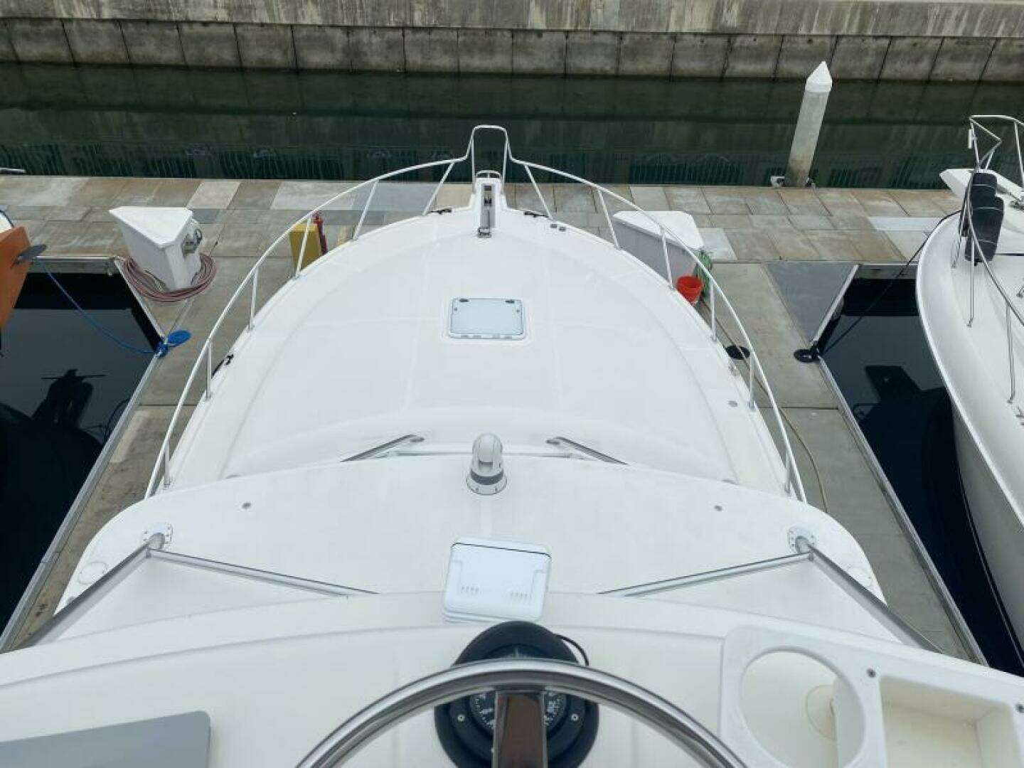 2006 Cabo 40 Express - Image 57