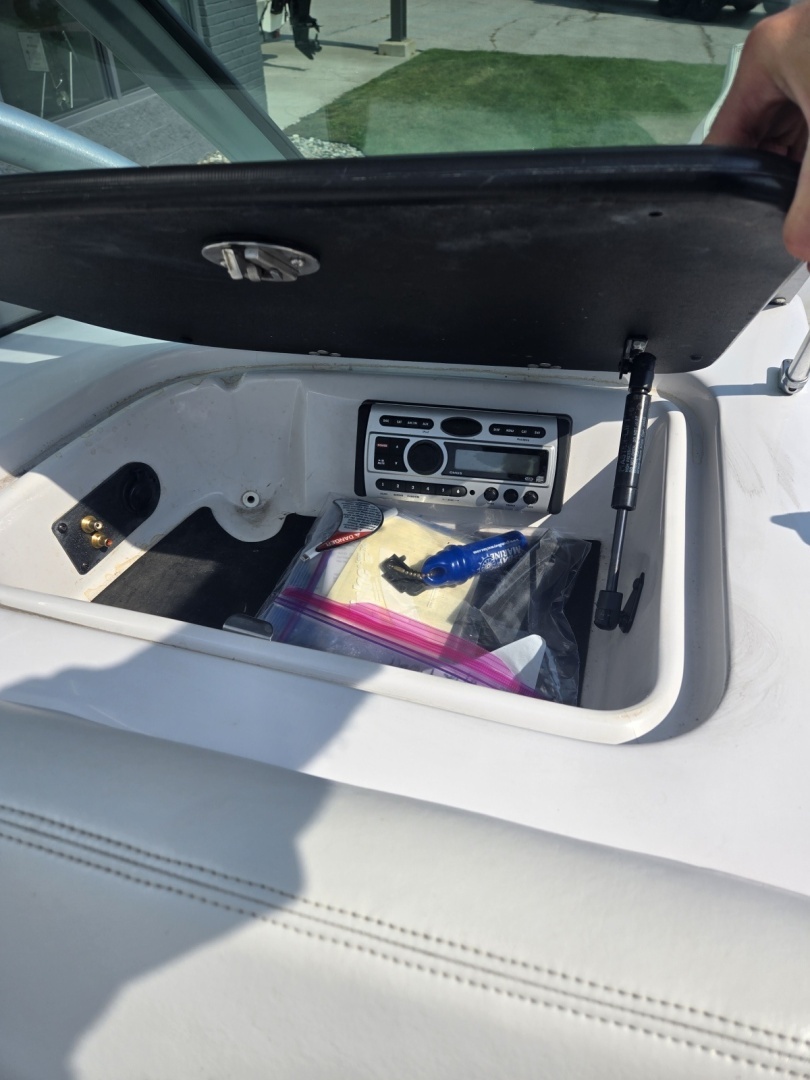 2008 Nautique Crossover 211 - Image 14