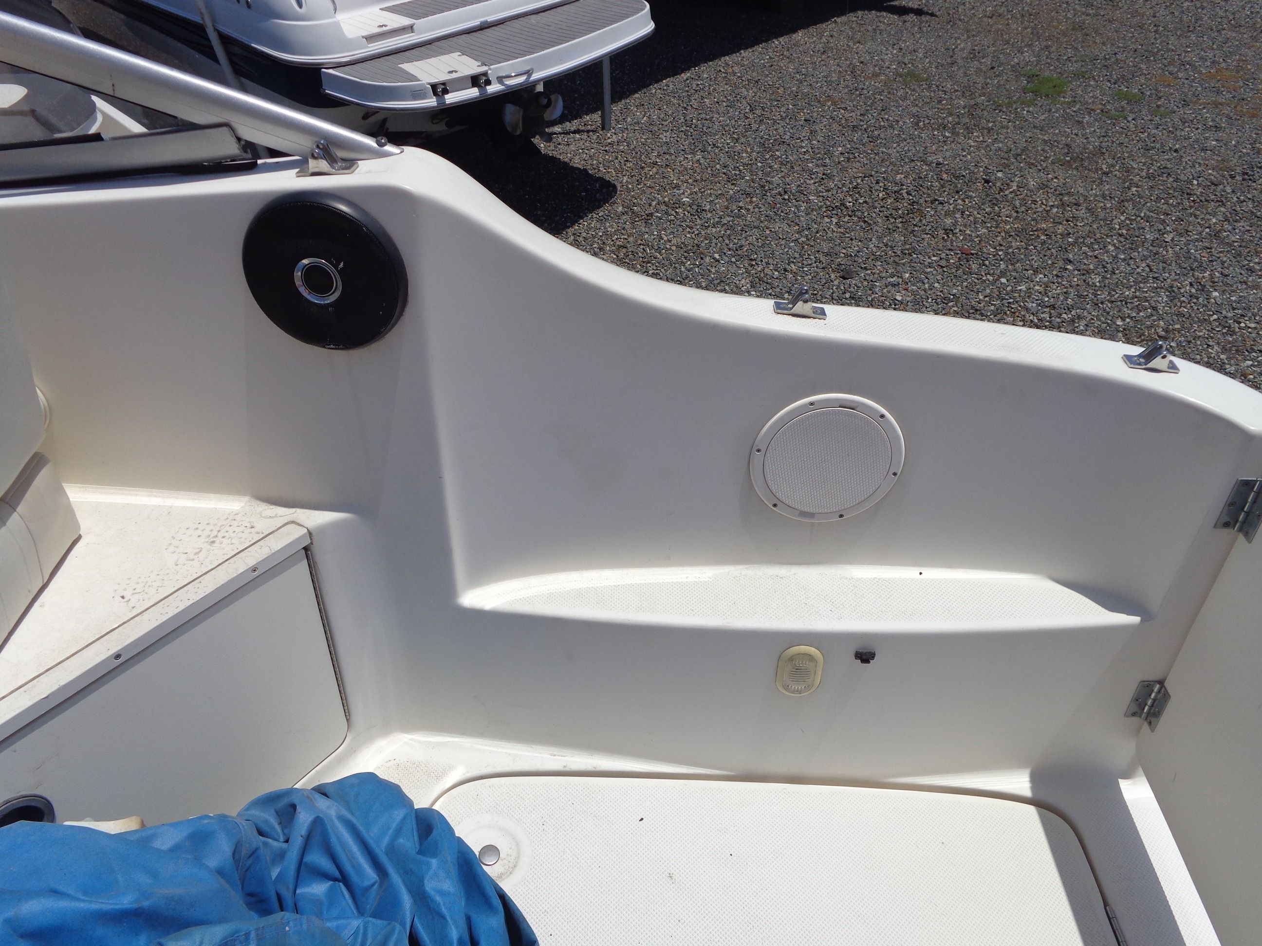 2007 Bayliner 245 Cruiser - 21