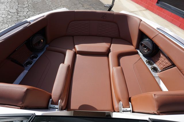2023 MasterCraft X24 - 17
