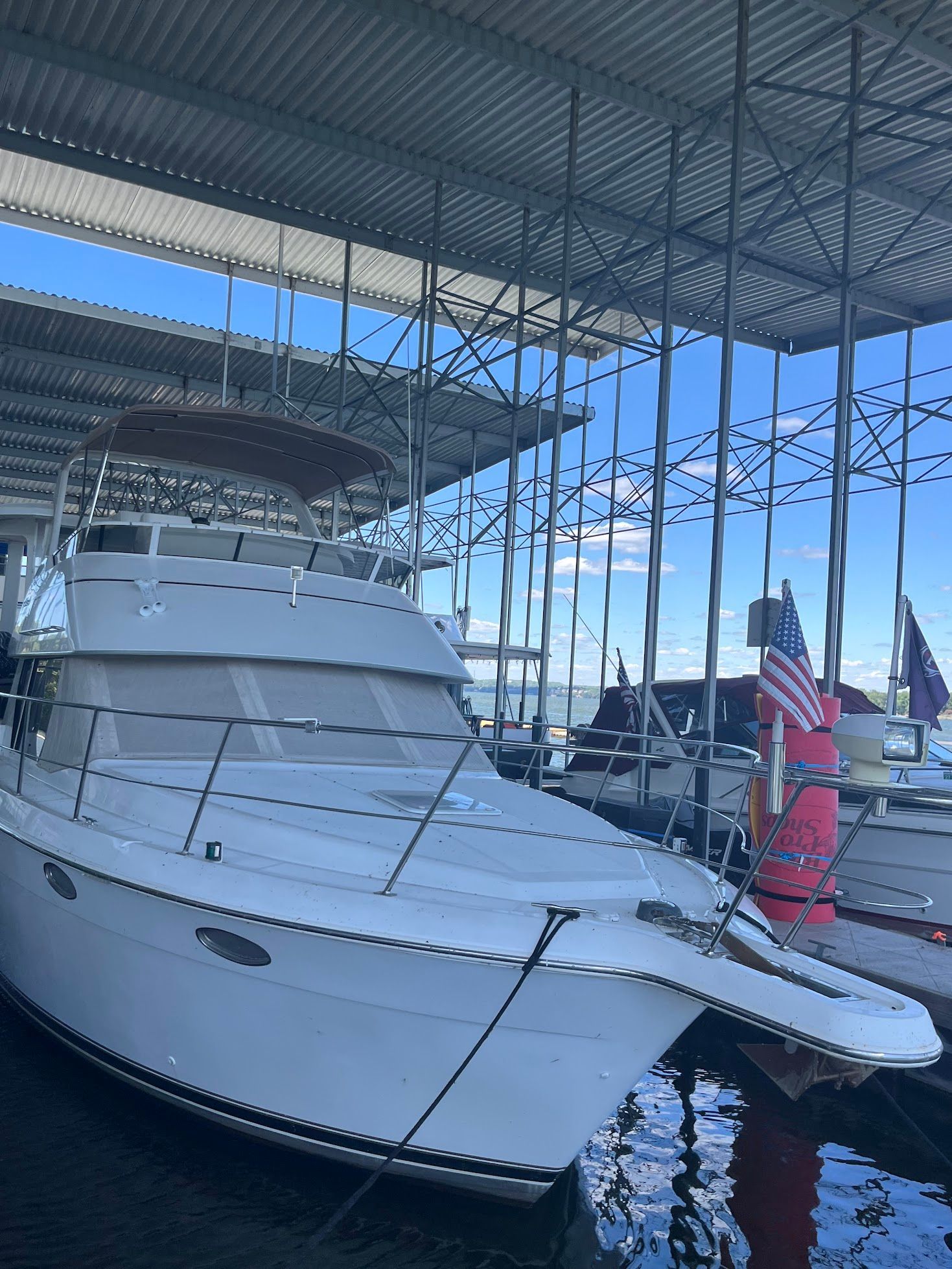 1998 Carver 355 Aft Cabin Motor Yacht - 3