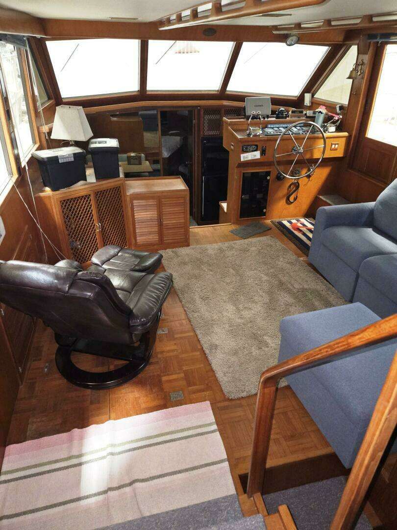 1989 Marine Trader 47 Cockpit Motor Yacht - Image 16