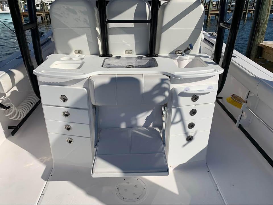 2019 Everglades 355 Center Console - 6