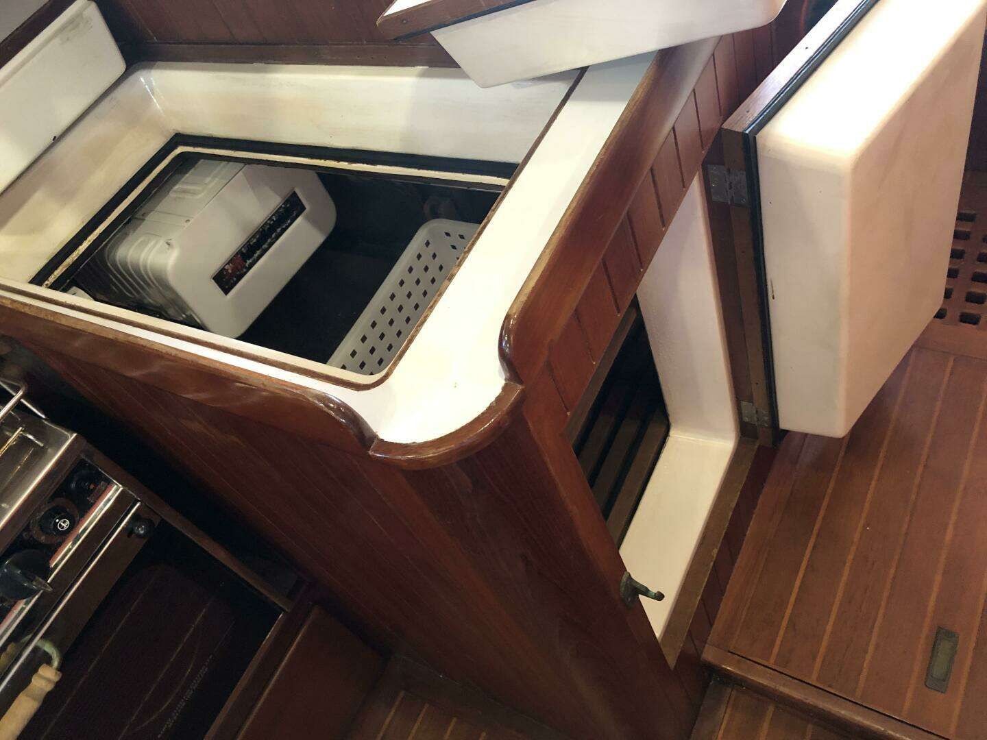 1987 Tayana Mariner 36 - Image 26