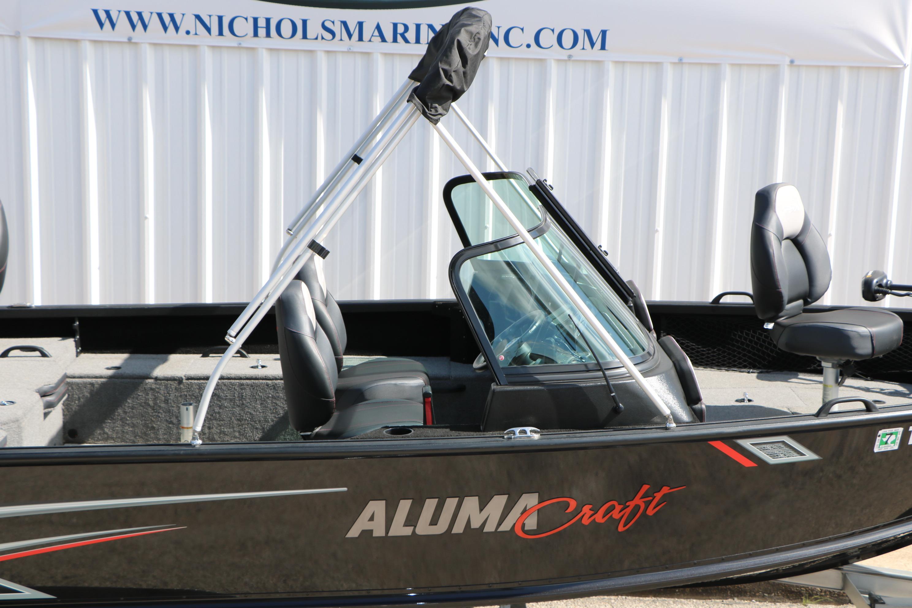 2023 Alumacraft Competitor FSX 185 boat with sleek design and comfortable seating.
