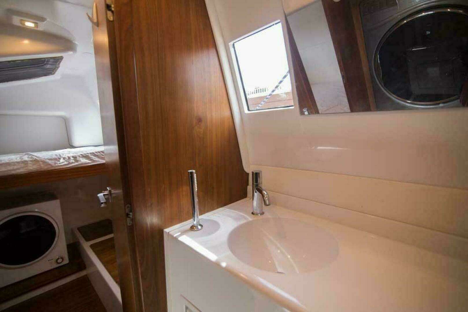 2019 Sundeck Yachts 580 Sport - Image 47
